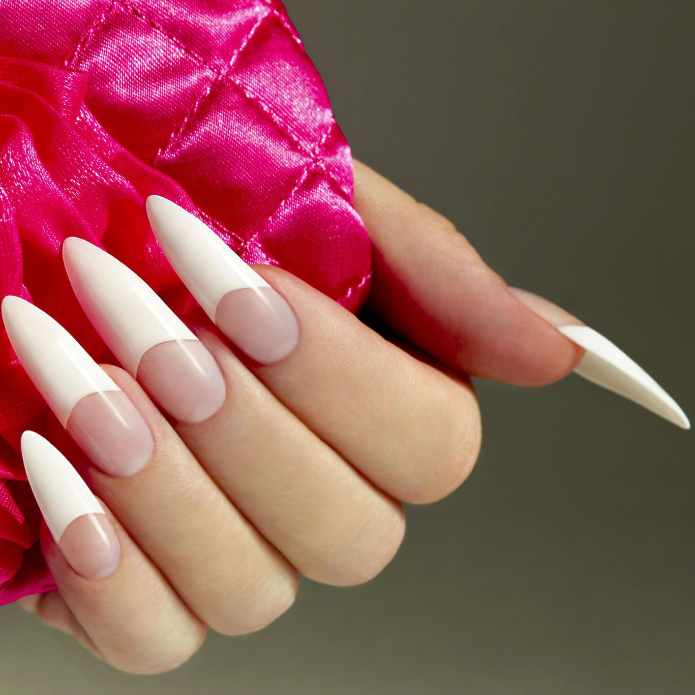 ARTIFICIAL NAILS